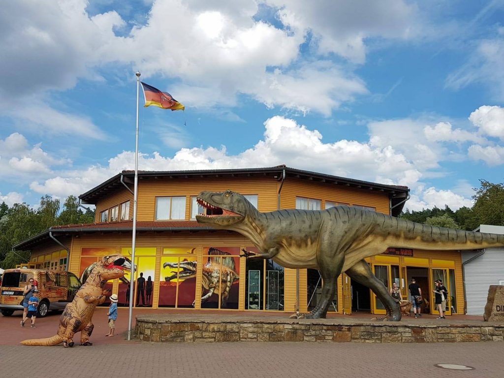 Willkommen in Jurassic World: Ein Tag im Dinopark Münchehagen